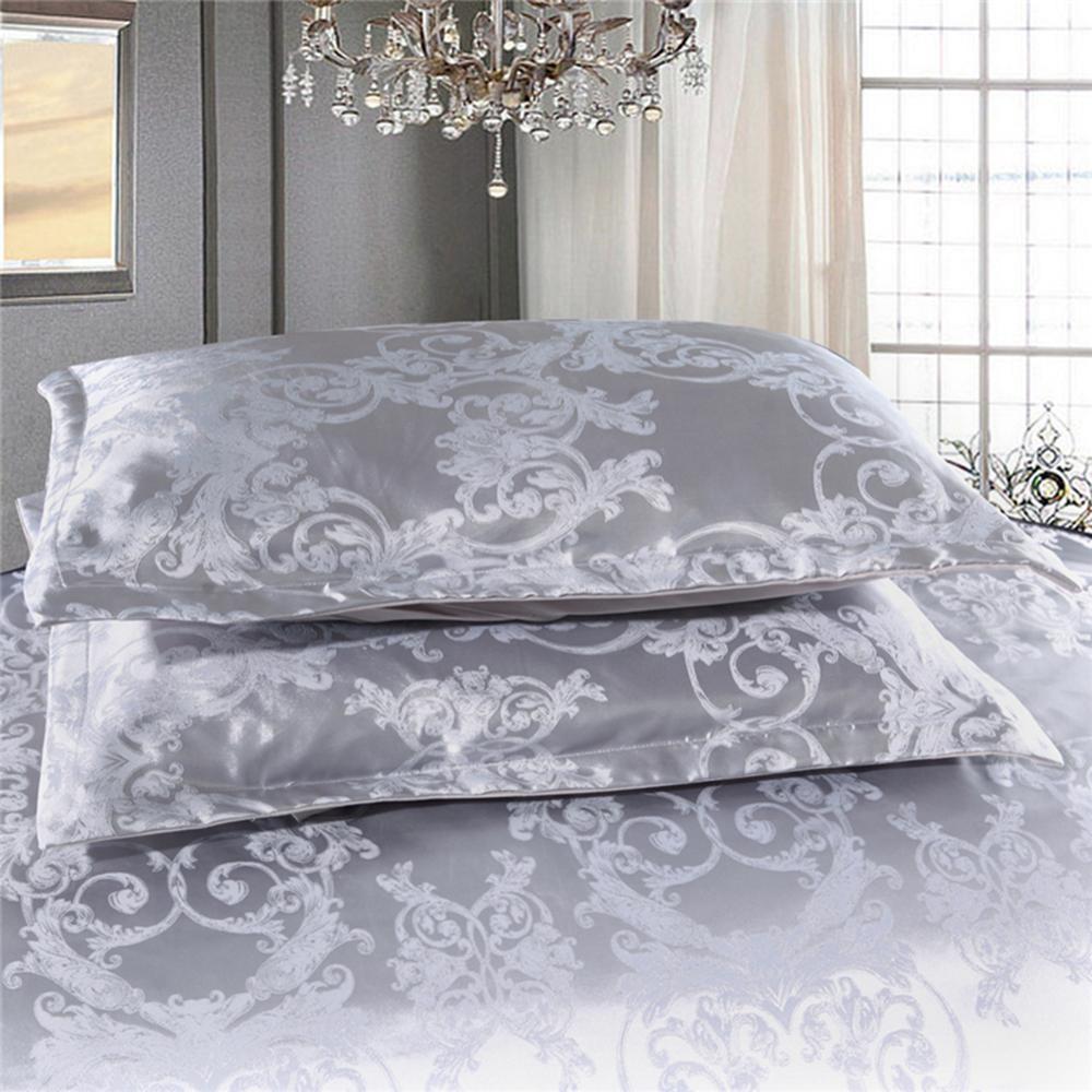 3 Piece Satin Bedding Set - Image 4