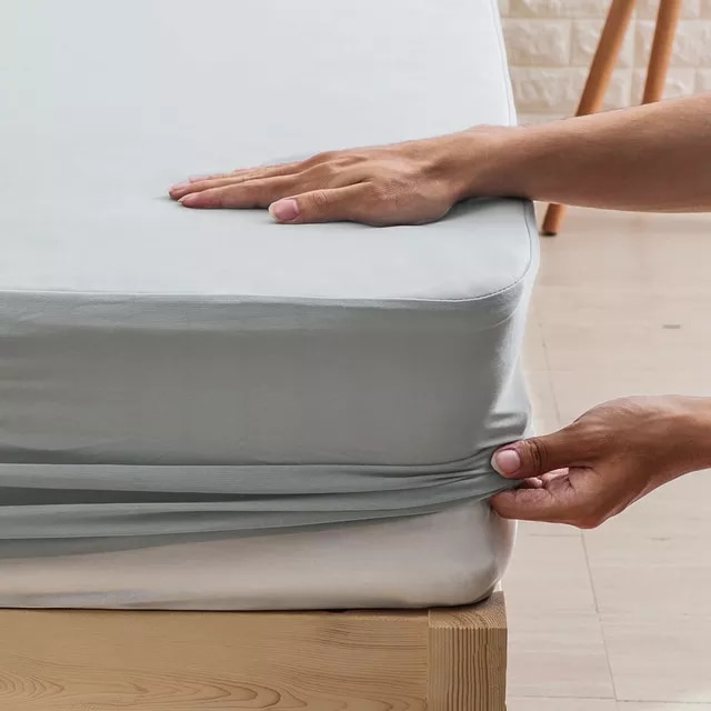 Bed Cover Smooth Microfiber Mattress Protector Waterproof Fitted Sheet Anti-mite Mattress Pad - Image 7